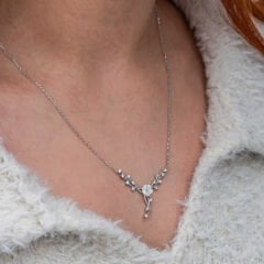 Gümüş Manolya Çiçeği Sarmaşık Kadın Kolye