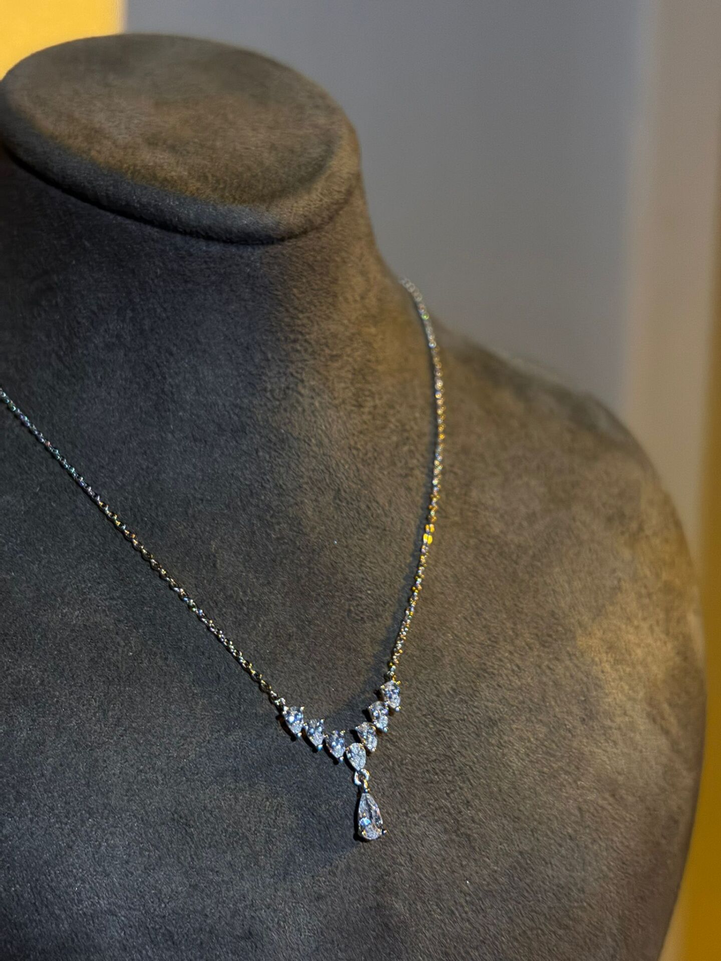 Gümüş İthal Damla Taş Kolye